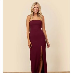 Park & Fifth Jupiter dress. Size M, burgundy, tags on